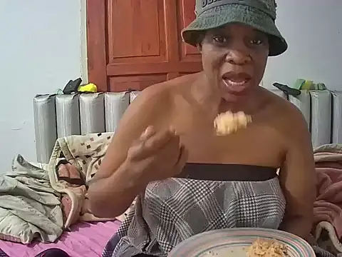 JoycyQueen webkamerás műsora