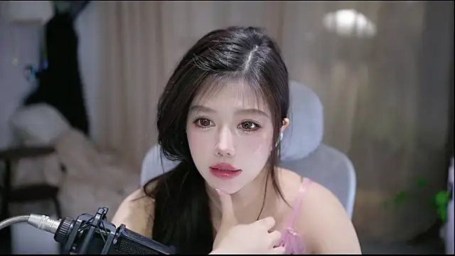 XXX chat uživo modela Cecily