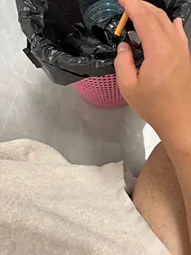 qwe522522 Chat XXX in diretta