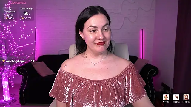 VelvetLuck's Live XXX Chat