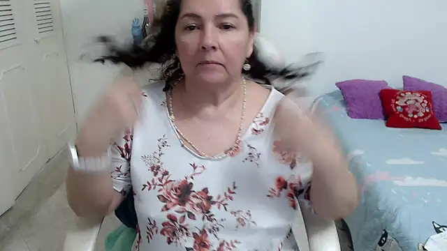 leonela_69 现场XXX聊天