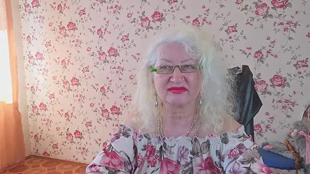 Maya_Mayflower Live XXX-Chat