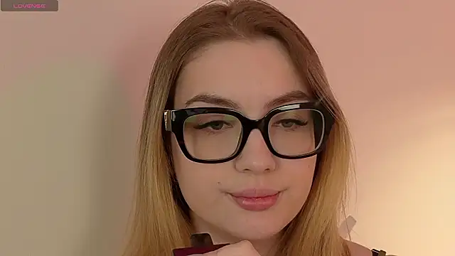 دردشة BustyTease الجنسية المباشرة