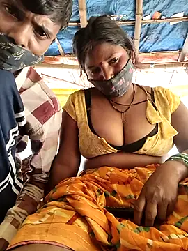 Indiandesicouple155 Webcam Show