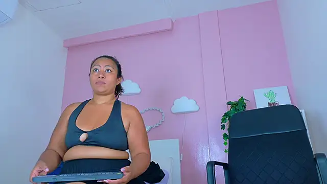 แชท XXX สดของ SeleneGibson__