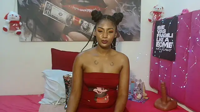 Moreish-06's Live XXX Chat