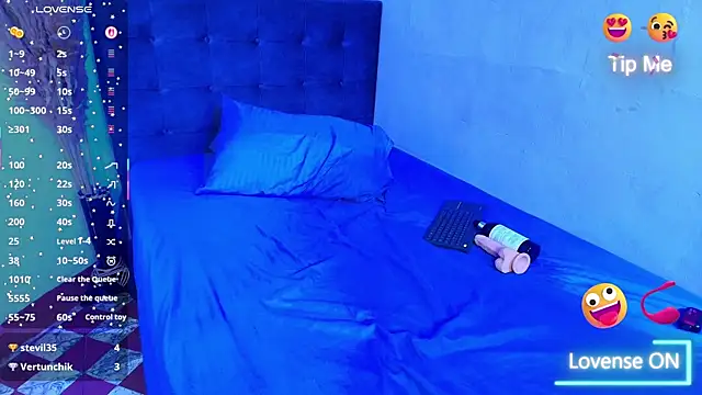 Nikki_Vesper Pertunjukan Webcam