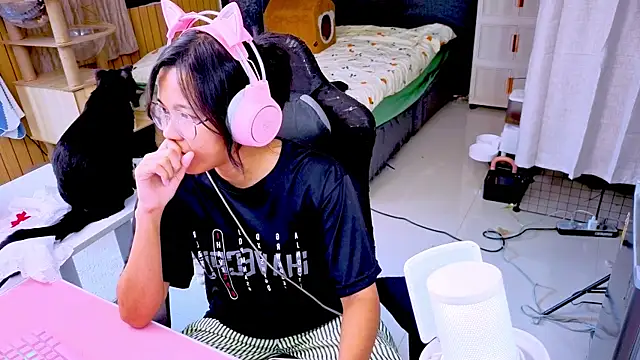 Kana_G Adlı Modelin Canlı XXX Sohbeti