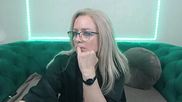 Chatroom XXX en direct de IvanaCharm