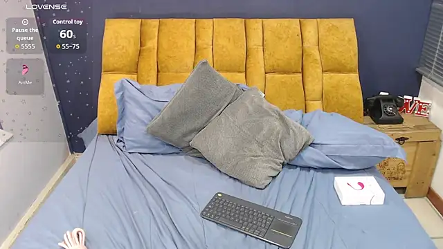 KendraaSimons live XXX chat