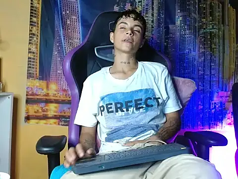 Aron_777 Live XXX-Chat