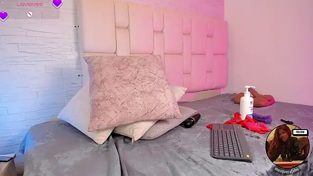 naina_deivis33のライブXXXチャット