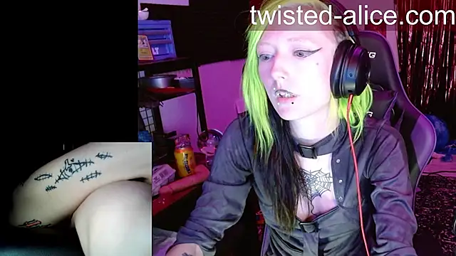 Twisted_AliceのライブXXXチ  ャット