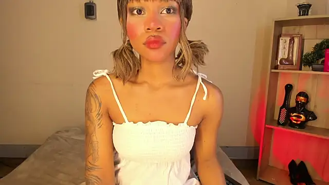 Chat XXX ao vivo de Tylla__