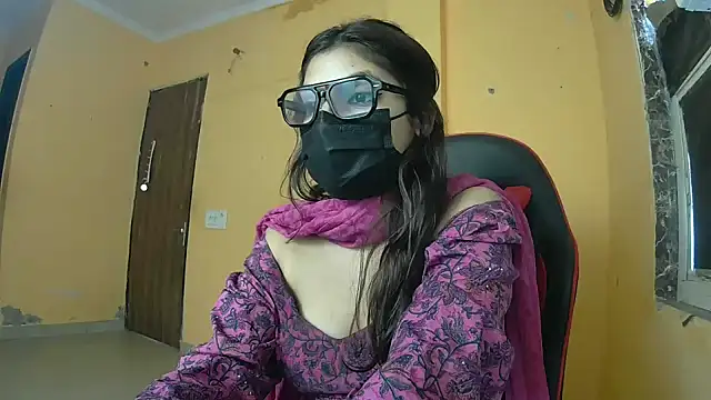 callmeshreya Adlı Modelin Canlı XXX Sohbeti