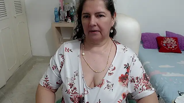 Chat +18 de leonela_69 ao vivo