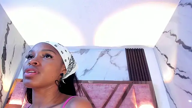 Czat XXX na żywo – kandy_bronw