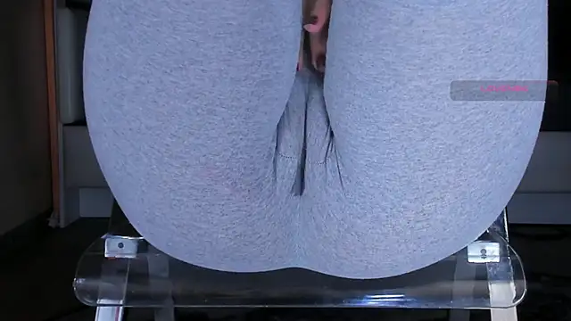 Chatroom XXX en direct de Cameltoe_squirt_inPants