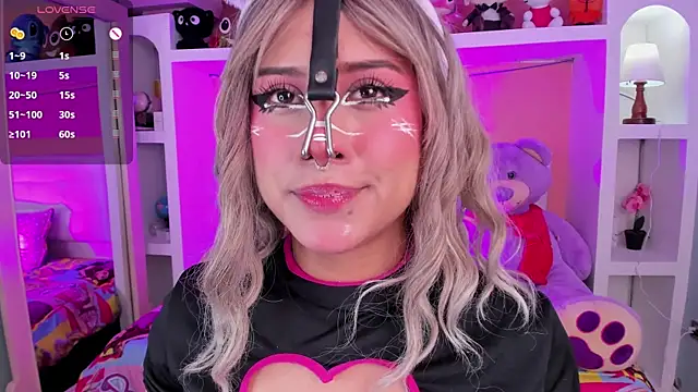 Chat +18 de miss___megan ao vivo