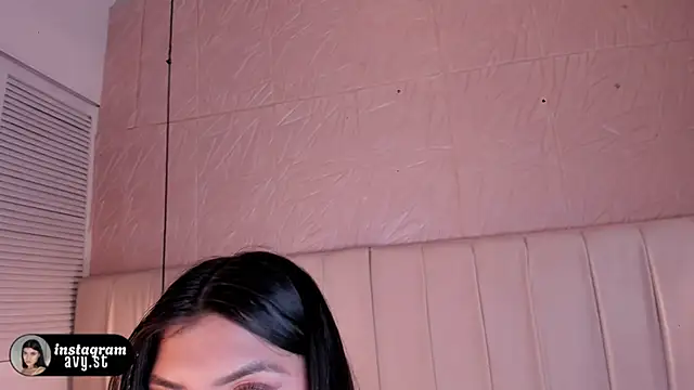 avy_st's Live XXX Chat
