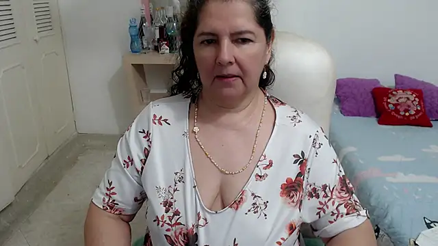 leonela_69 – Live XXX-chat