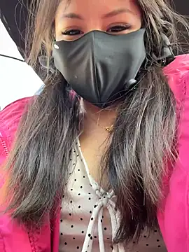 Carlin-yiyi Adlı Modelin Canlı XXX Sohbeti