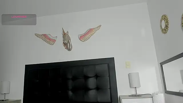 Natalye_23's Live XXX Chat