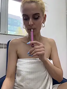 Chat +18 de SelenaDaze ao vivo