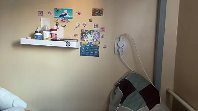 AquilineOritesのライブXXXチャット