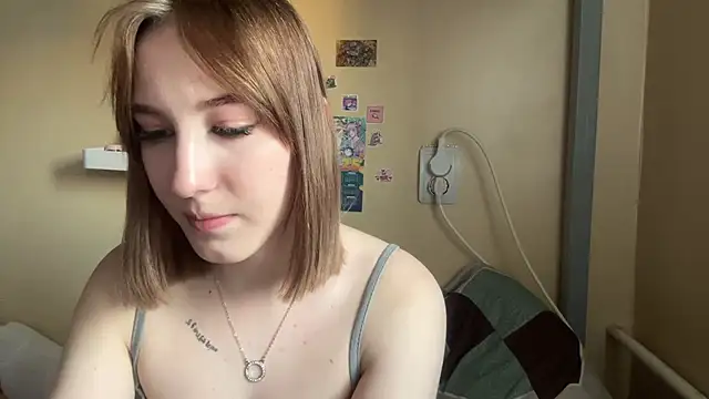 AquilineOrites' Live XXX Chat