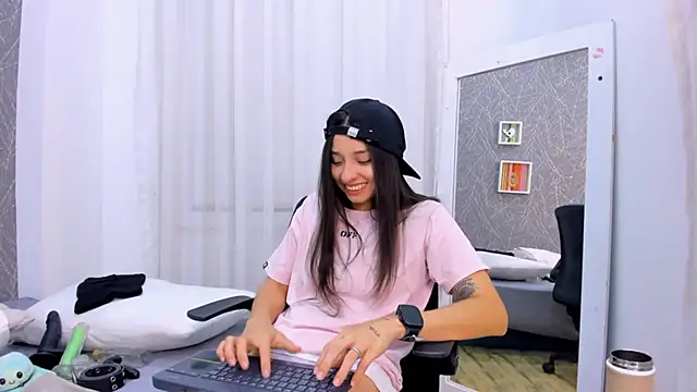 ViictoriiaSaenz Chat XXX live