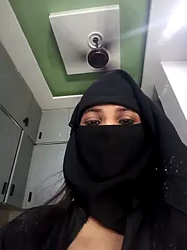 Aafreen_36 Adlı Modelin Canlı XXX Sohbeti