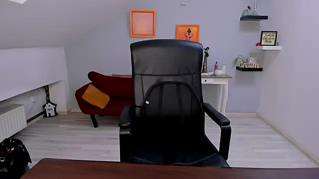 LollaGirl Chat XXX in diretta