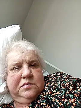 HapinessLoveeのライブXXXチャット