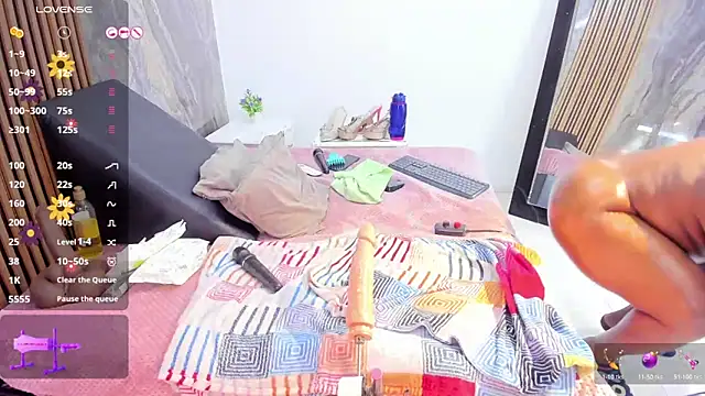 Онлайн чат XXX LauraSaenz01