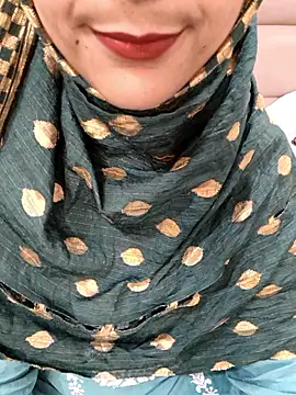 Indian-AleenaのライブXXXチャット