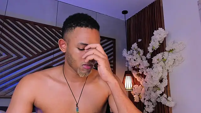 B_Wild webkamerás műsora