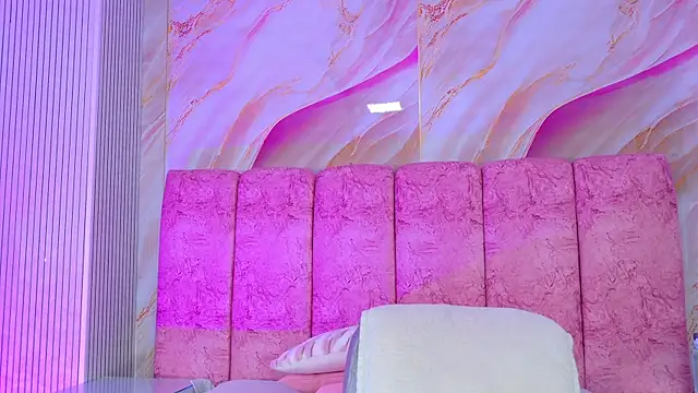 emmacurvy's Live XXX Chat