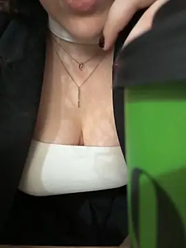 XXX chat uživo modela CrazyTori