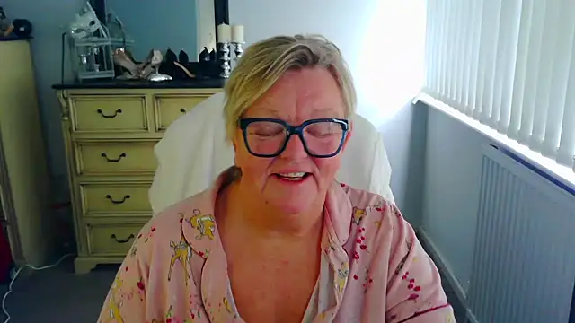 BridgetBlueEyes live XXX chat