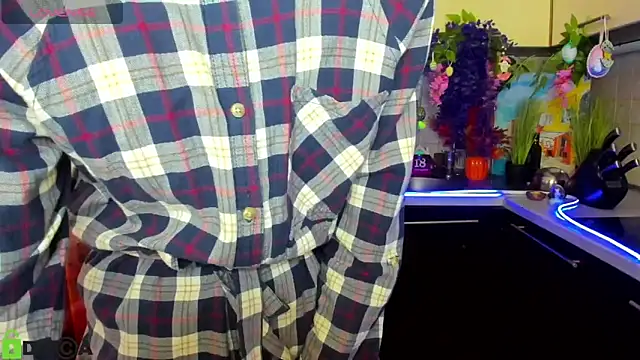 TayanaJons Chat XXX in diretta