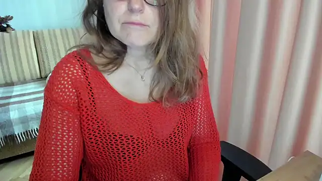 lauraoven Chat XXX live