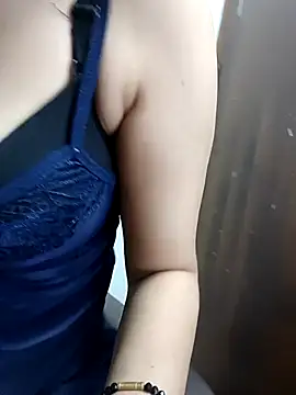 PUNAM456 লাইভ XXX চ্যাট