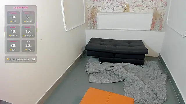 Ninablaze1 Show Webcam