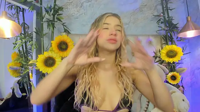 Chatroom XXX en direct de LittleeJaz