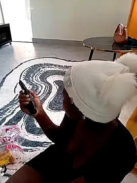 DaisyHarperr – Naživo XXX chat