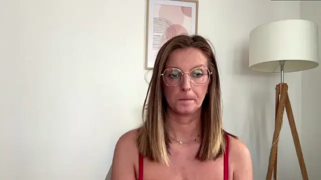 Czat XXX na żywo – HornyJudith