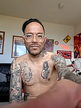 Mr_Graffitimile: онлайн-секс-чат