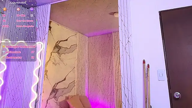 Онлайн чат XXX Maile_Tay