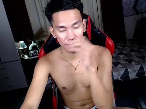 drinkmycumx webcam show